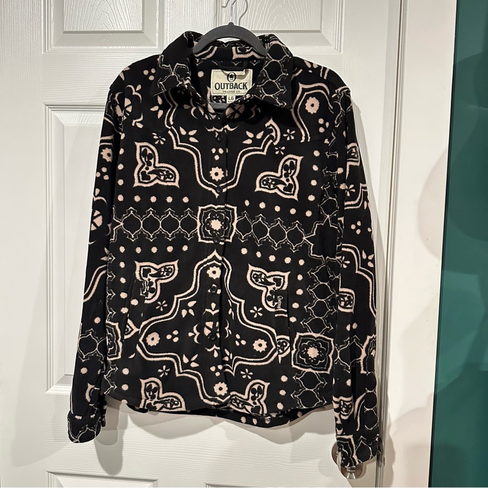 Outback Trading Black and Tan Patterned Fleece Shirt Jacket Shacket size Large